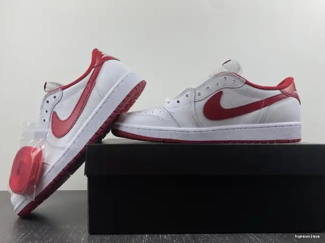 HYPE Low Red Jordan Varsity 1 705329-101 White Retro 0518